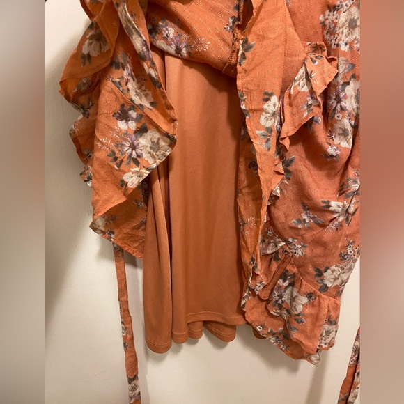 Sadie & Sage Plunge Neck Mini Dress Size Large Peach Floral - Picture 5 of 10